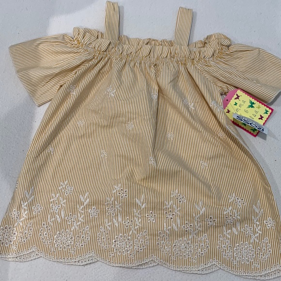 Ross Yellow and White Flower Cold Shoulder Top - Picture 2 of 5